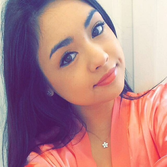 Swarovski Flower Pendant - Picture 3 of 3